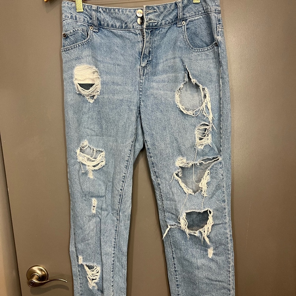 Ripped denim boyfriend jeans